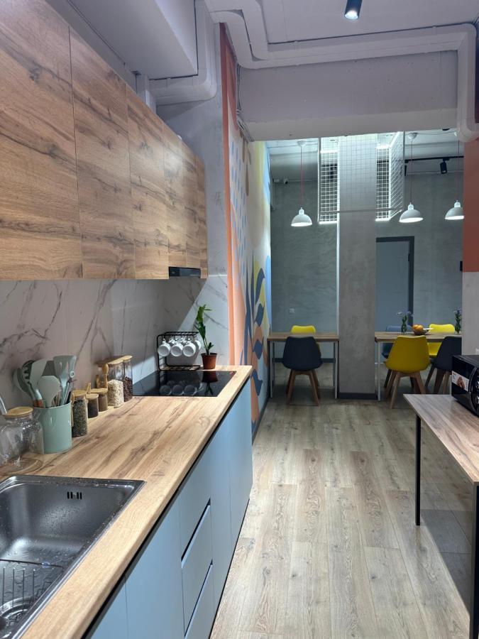 Izzzi Hostel Μπισκέκ Εξωτερικό φωτογραφία