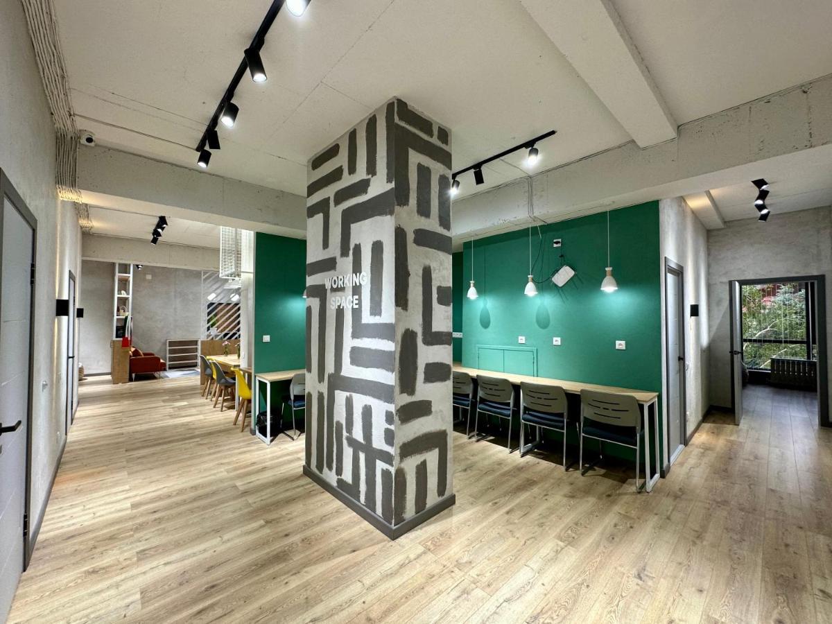 Izzzi Hostel Μπισκέκ Εξωτερικό φωτογραφία