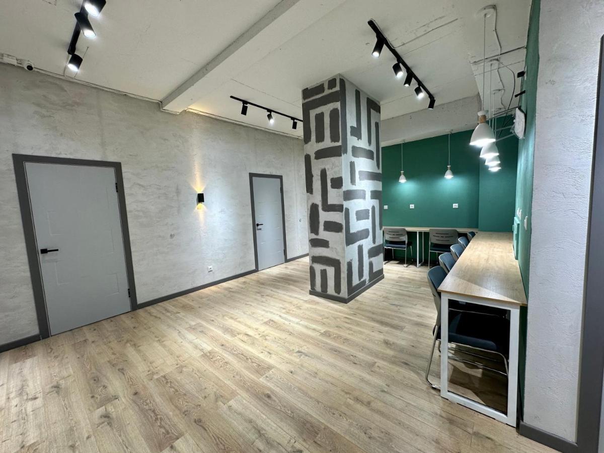 Izzzi Hostel Μπισκέκ Εξωτερικό φωτογραφία